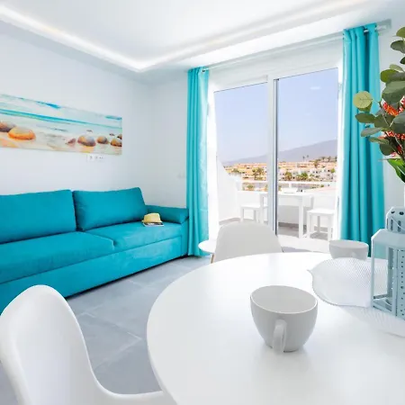 486 B Island Village Apartament *