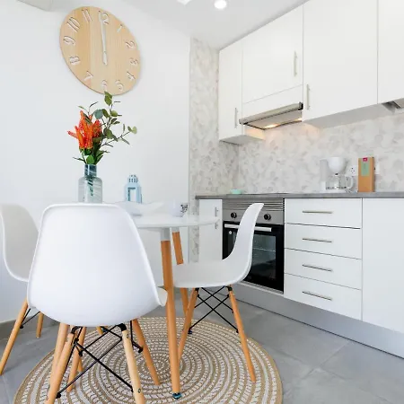 486 B Island Village 公寓 阿德耶